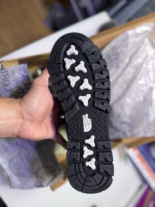 The North Face зимни оригинални чисто нови 42 номер