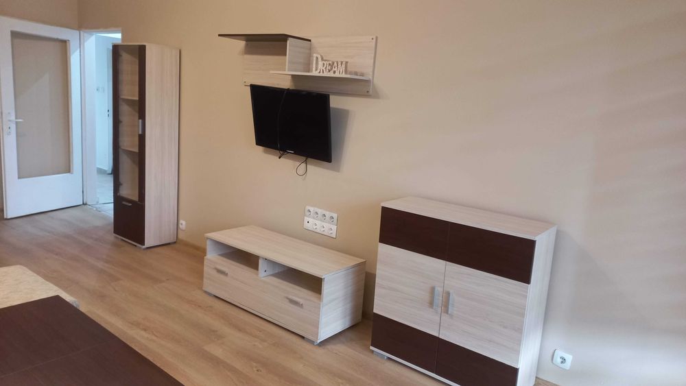 Дава се под наем Двустаен апартамент в София, Манастирски ливади - 64 кв.м за 438.6 € - Снимка #1