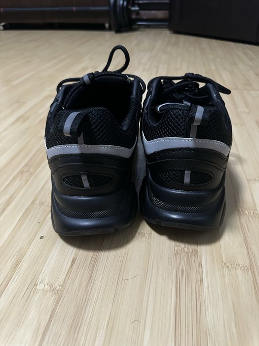 Vand adidasi Dior B22