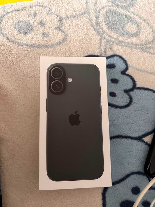 Vând iPhone 17 256 gb Sigilat, factura , garanție 3 ani