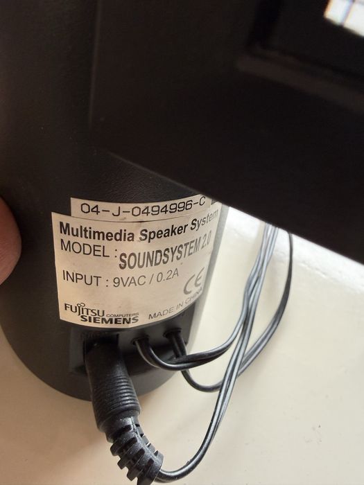 Компютър монитор клавиатура и колонки