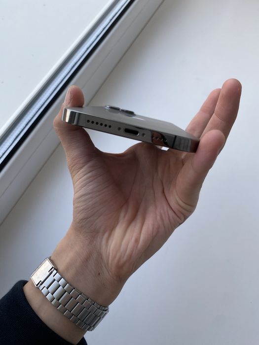 Продам 12 PRO MAX
