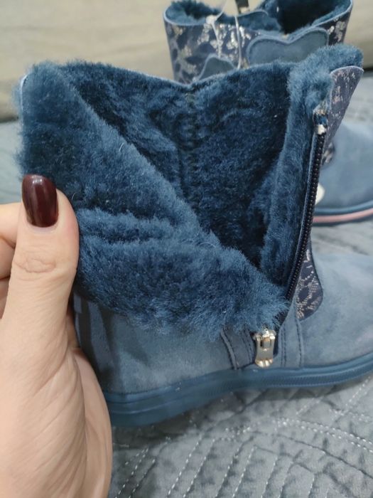 Продам детские сапоги