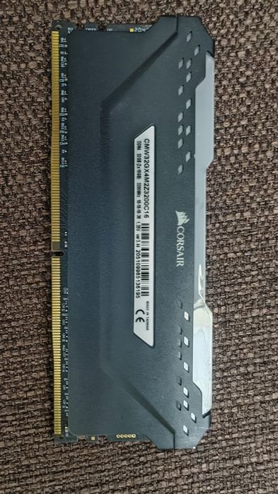 64GB DDR4 RAM, Corsair Vengeance RGB Pro,2*32 gb,3200 mhz.