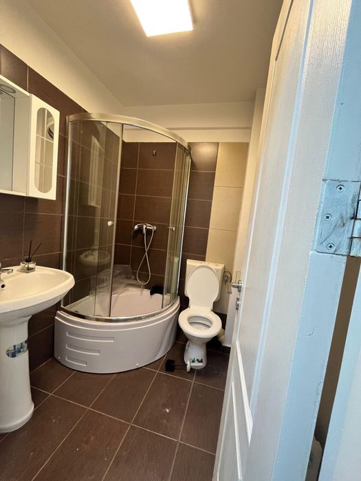 Proprietar!Apartament 3 camere Titan Strada Rasinari 4A. Bloc 2009