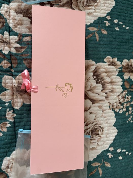 Подарочный каробка