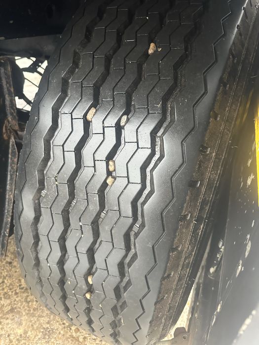 Remorca KAESSBOHRER D19L  8,2 m lungime!