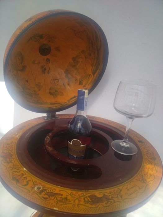 Глобус бар Tre Esse - Worlds, за шишета и чаши за алкохол 
Размери: 55