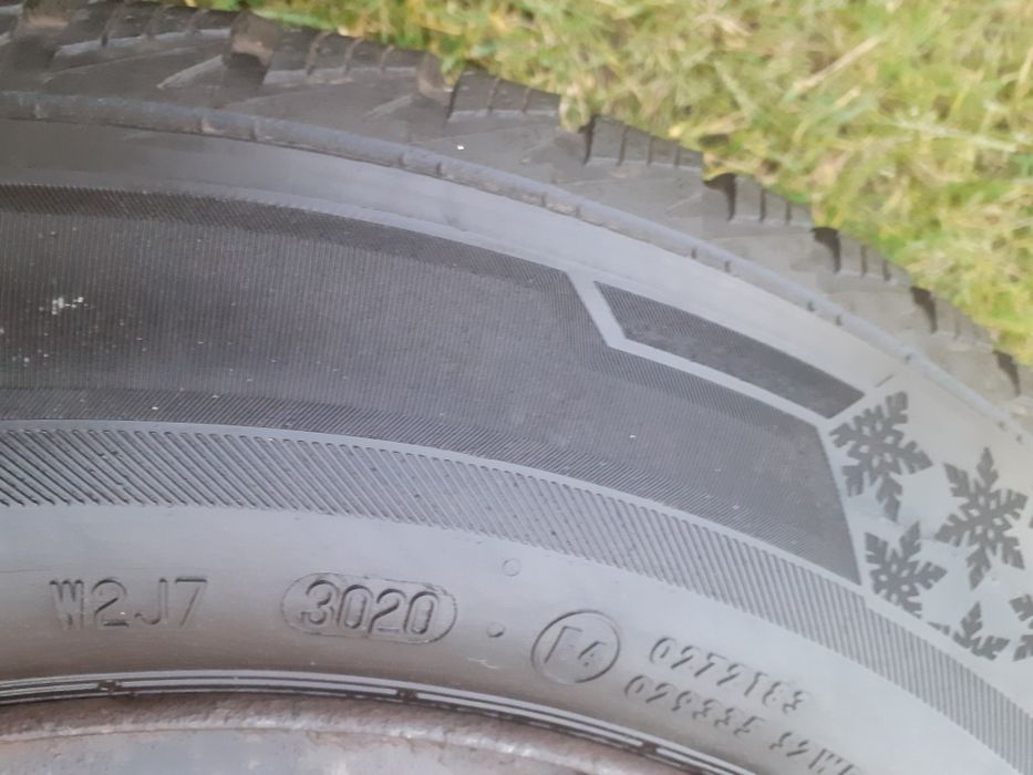 2 Roti de iarnă impecabile 195/65/15,