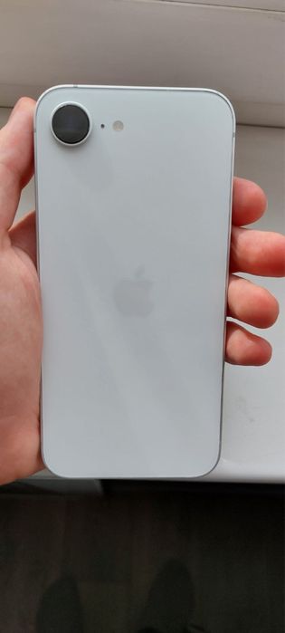 IPhone 16e 128гб обмен
