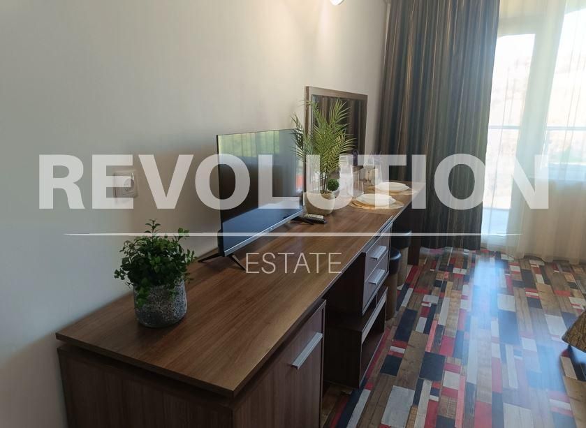 Дава се под наем Едностаен апартамент в к.к. Св.Св. Константин и Елена - 40 кв.м за 300 € - Снимка #3