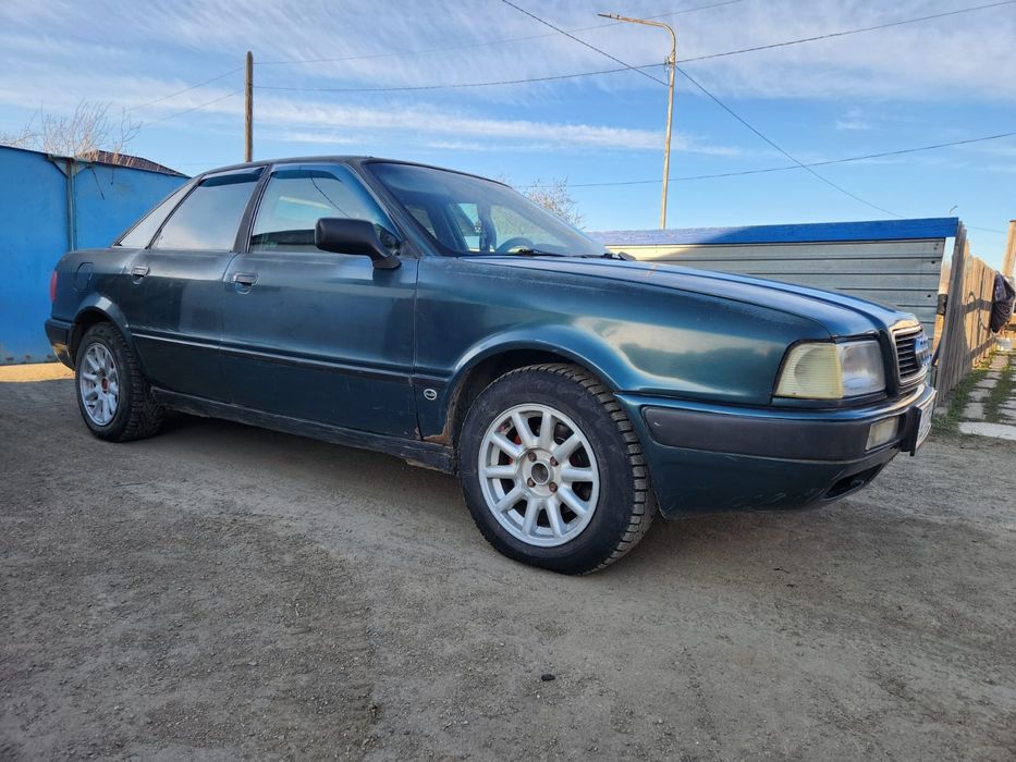Ауди 80 1993г бензин