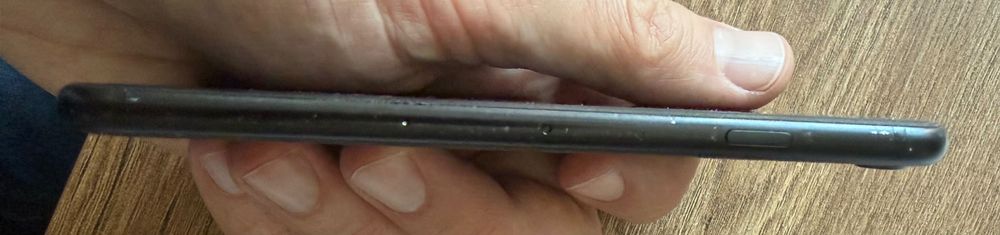 IPhone SE 2022г 64GB black