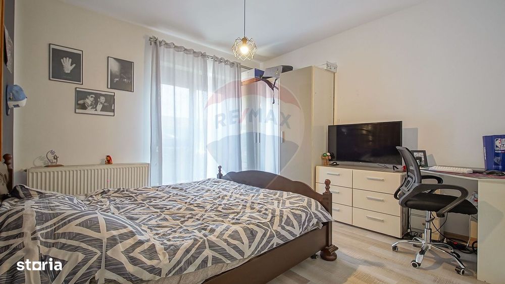 3 Camere || Tractorul || Loc De Parcare || Terasa Si Balcon