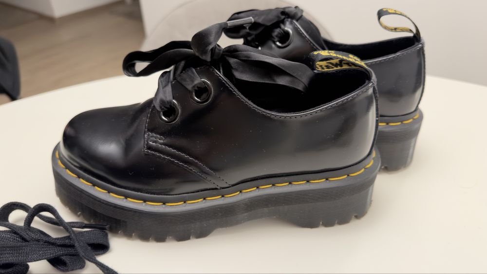Dr marten holly leather platform