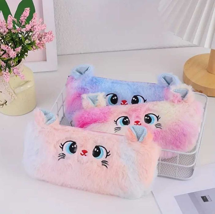 Сладък и забавен несесер с котенце