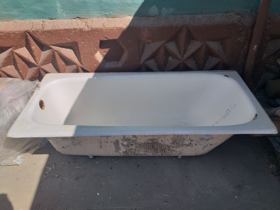 Чугунная ванна 150×70