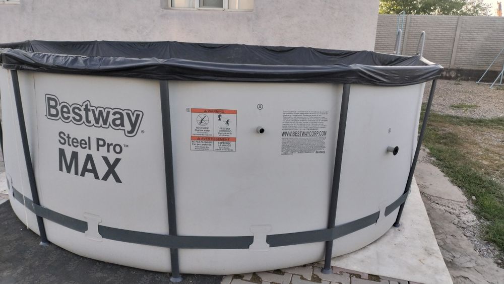 Продам большой семейный бассейн