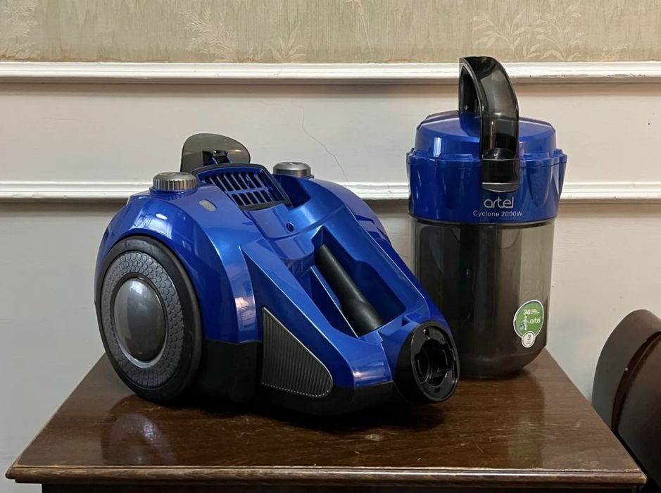 Пылесос Artel VCC0220BLU