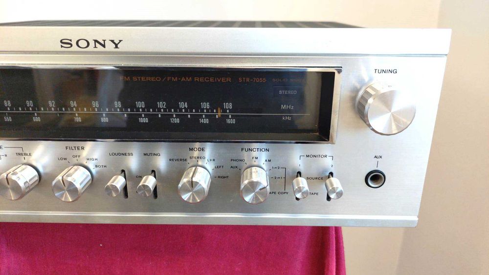 Amplituner vintage Sony STR-7055