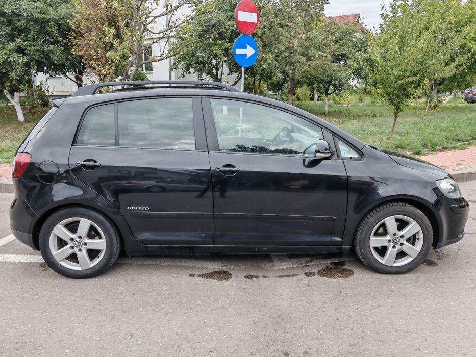 Vând Golf 5 Plus diesel