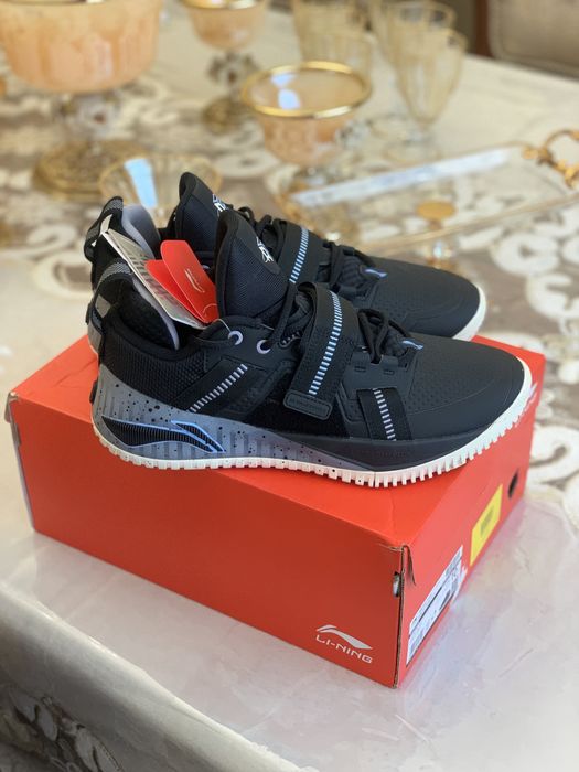 Кроссовка LI-NING новая