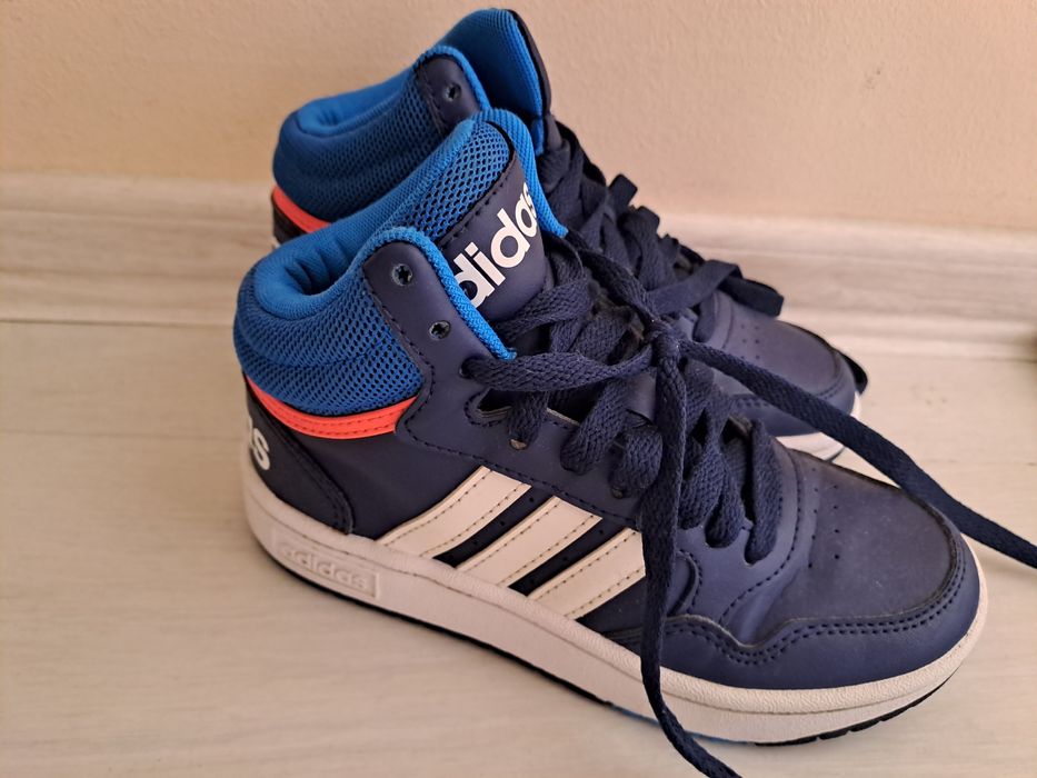 Маратонки Адидас