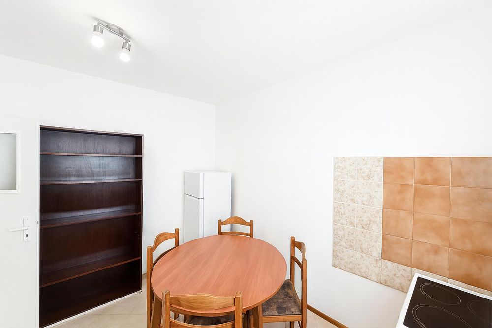 Дава се под наем Тристаен апартамент в Пловдив, Тракия - 66 кв.м за 383 € - Снимка #1