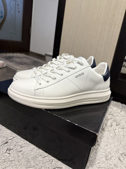 Adidasi Guess albi barbati