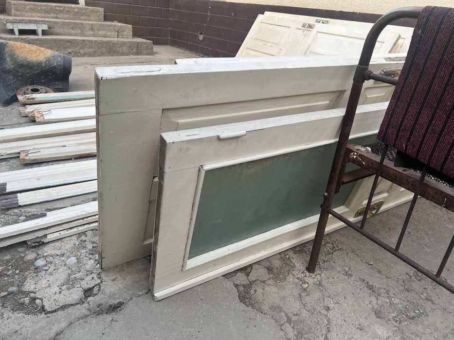 Двери деревянные межкомнатные