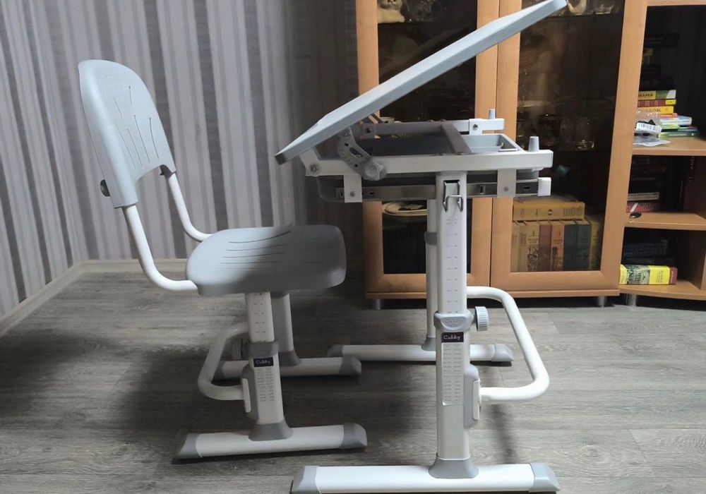 Растущая парта и стул