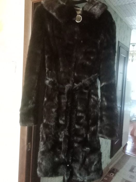 Продам шубы б/у в хорошем состоянии