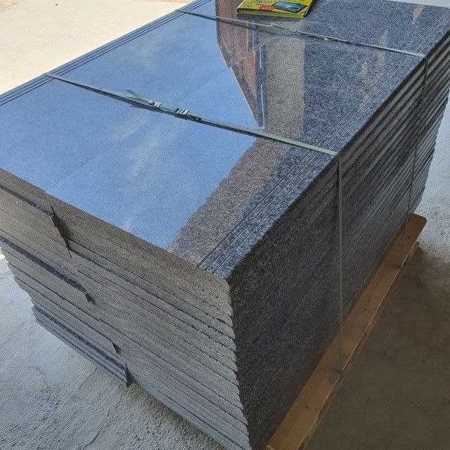 Sifatli kulrang granit