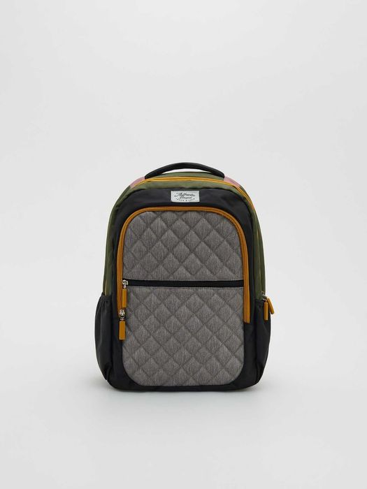 Нова ученическа раница Reserved