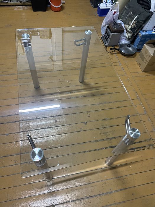 Стол стеклянный новый