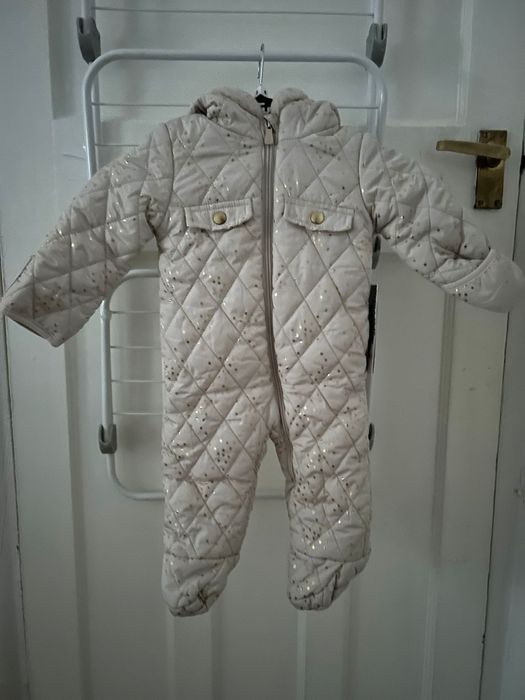 Космонавт момиче