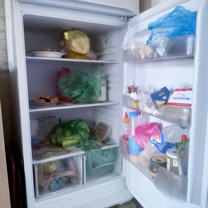 Продается холодильник Бирюса. Muzlatgich sotiladi