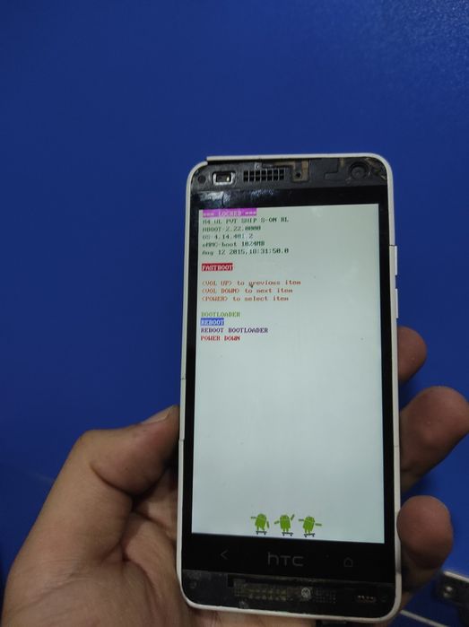 Все 54 телефона, 2 планшета и читалка