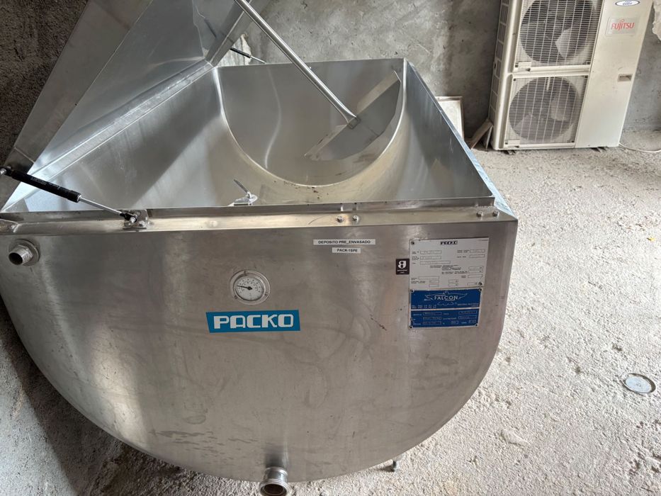 De vânzare – PASTEURIZADOR 1000L – inox – funcțional