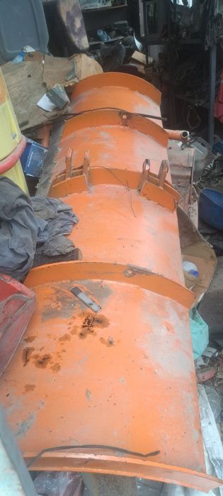 Продавам Трактор