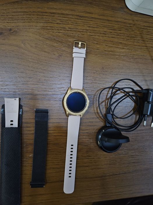 Samsung Galaxy Watch 42 мм SM-R810