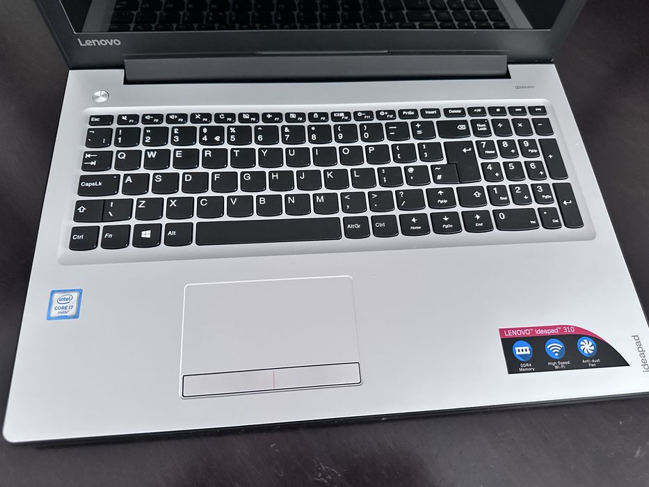 Pc Lenovo uzat ocazional in conditie foarte buna