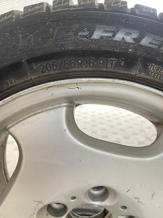 Колеса зимние шипованные