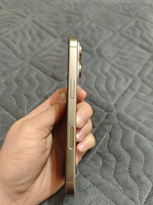 продам айфон 16 про