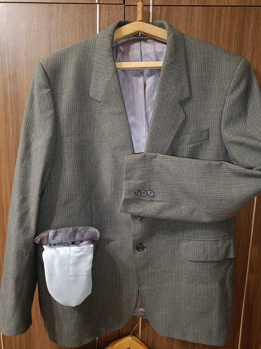 Мужской костюм тройка. Польша. Размер 52