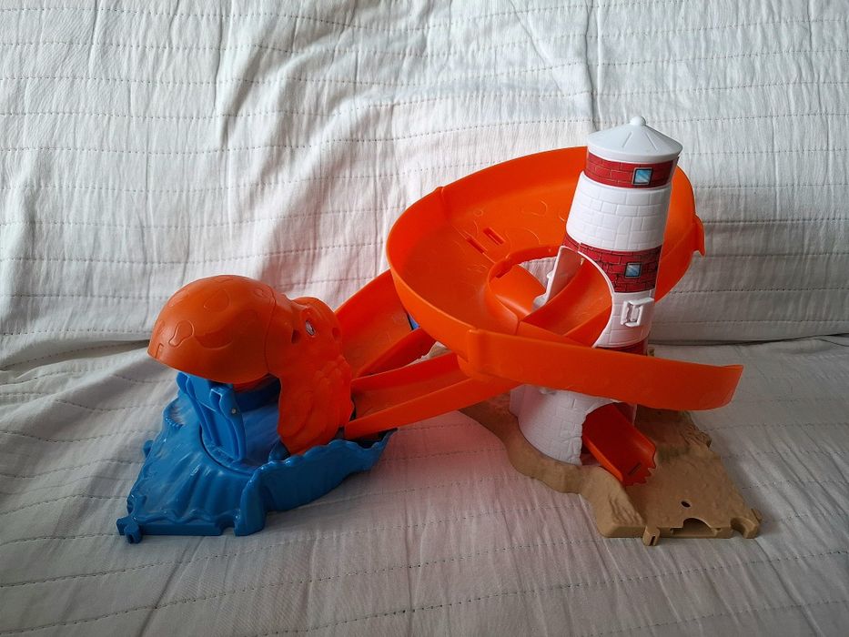 HOT WHEELS MATTEL 3 seturi în stare perfectă!