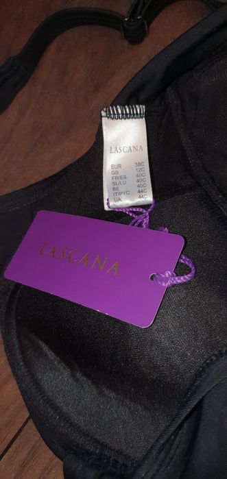 Lascana - costum de baie intreg cu fustita mar.38 C
