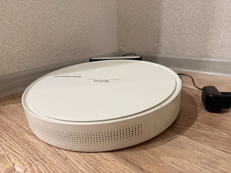 Продам робот пылесос