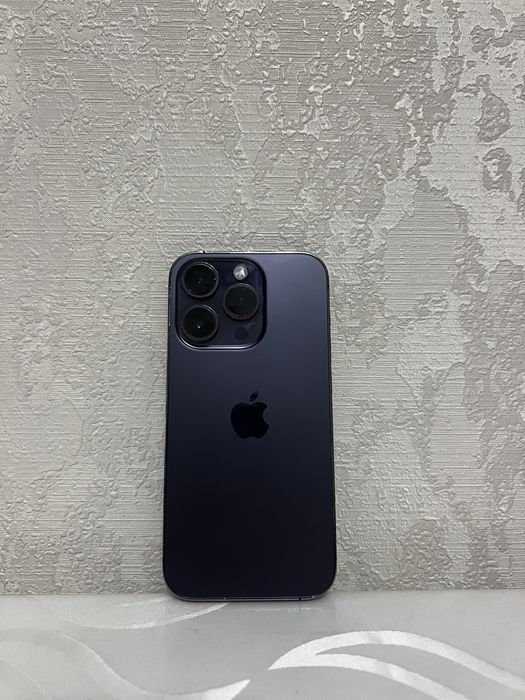 Продам айфон 14 про