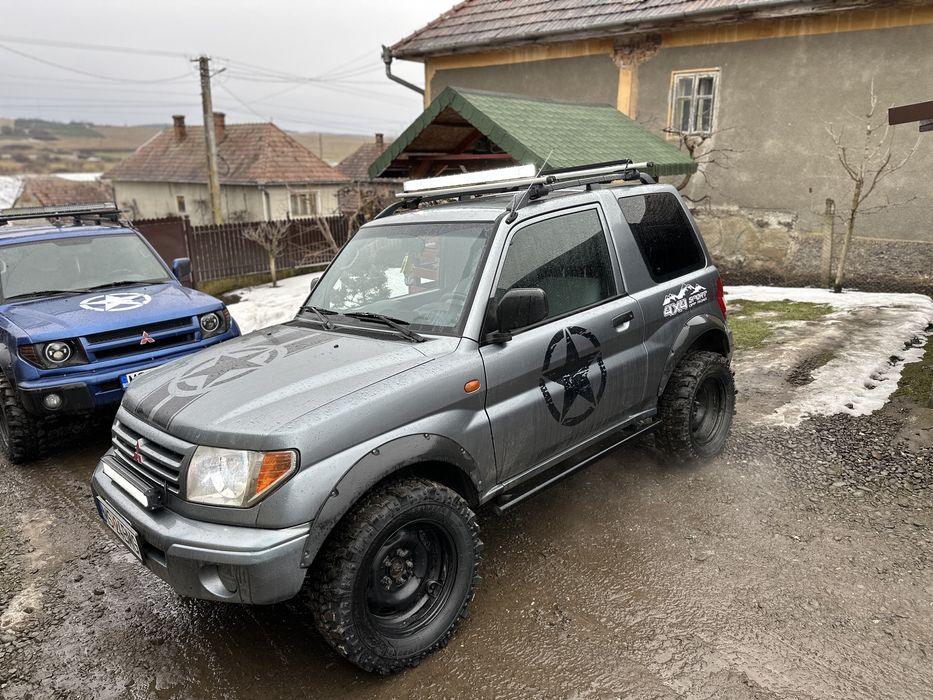 Mitubishi pajero pinin